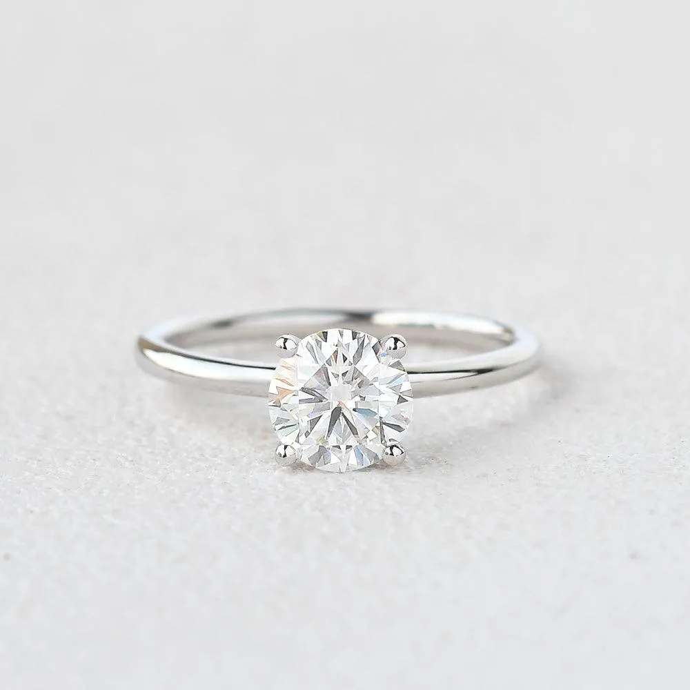 1.0ct Round Cut Moissanite Classic Solitaire Ring