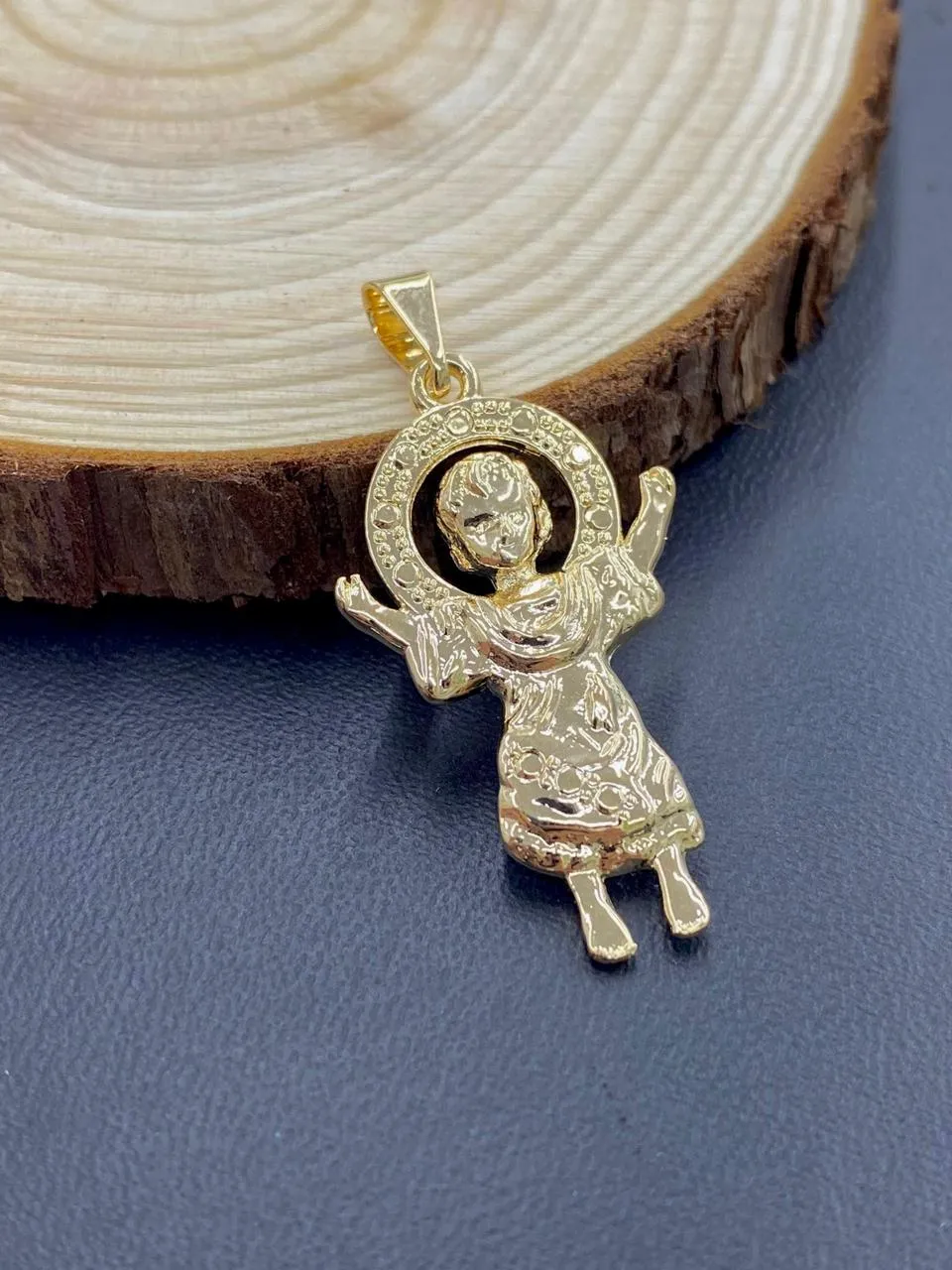 14K Yellow Gold Filled Divino Nino Pendant for Womens Mens 34x20mm/Baby Jesus Charm Pendant/Dije del Divino Nino en Oro Laminado Para Hombre