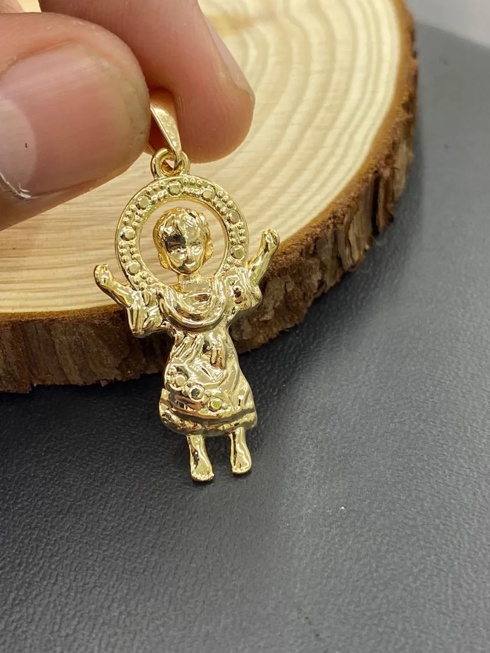 14K Yellow Gold Filled Divino Nino Pendant for Womens Mens 34x20mm/Baby Jesus Charm Pendant/Dije del Divino Nino en Oro Laminado Para Hombre