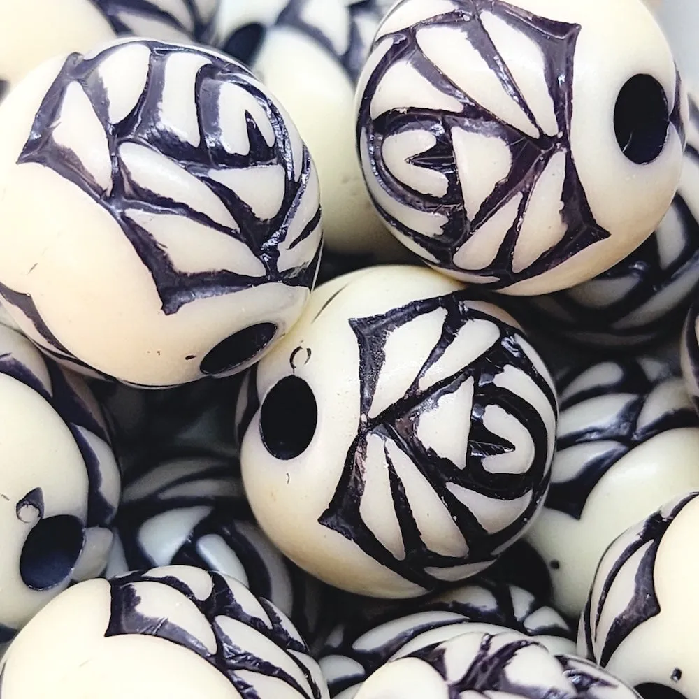 15mm Round Rose (10) - White w. Black - South Western Style Vintage Beads