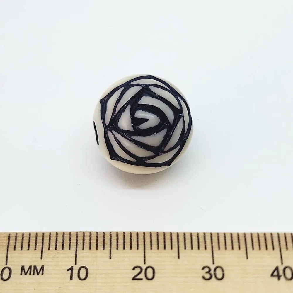 15mm Round Rose (10) - White w. Black - South Western Style Vintage Beads