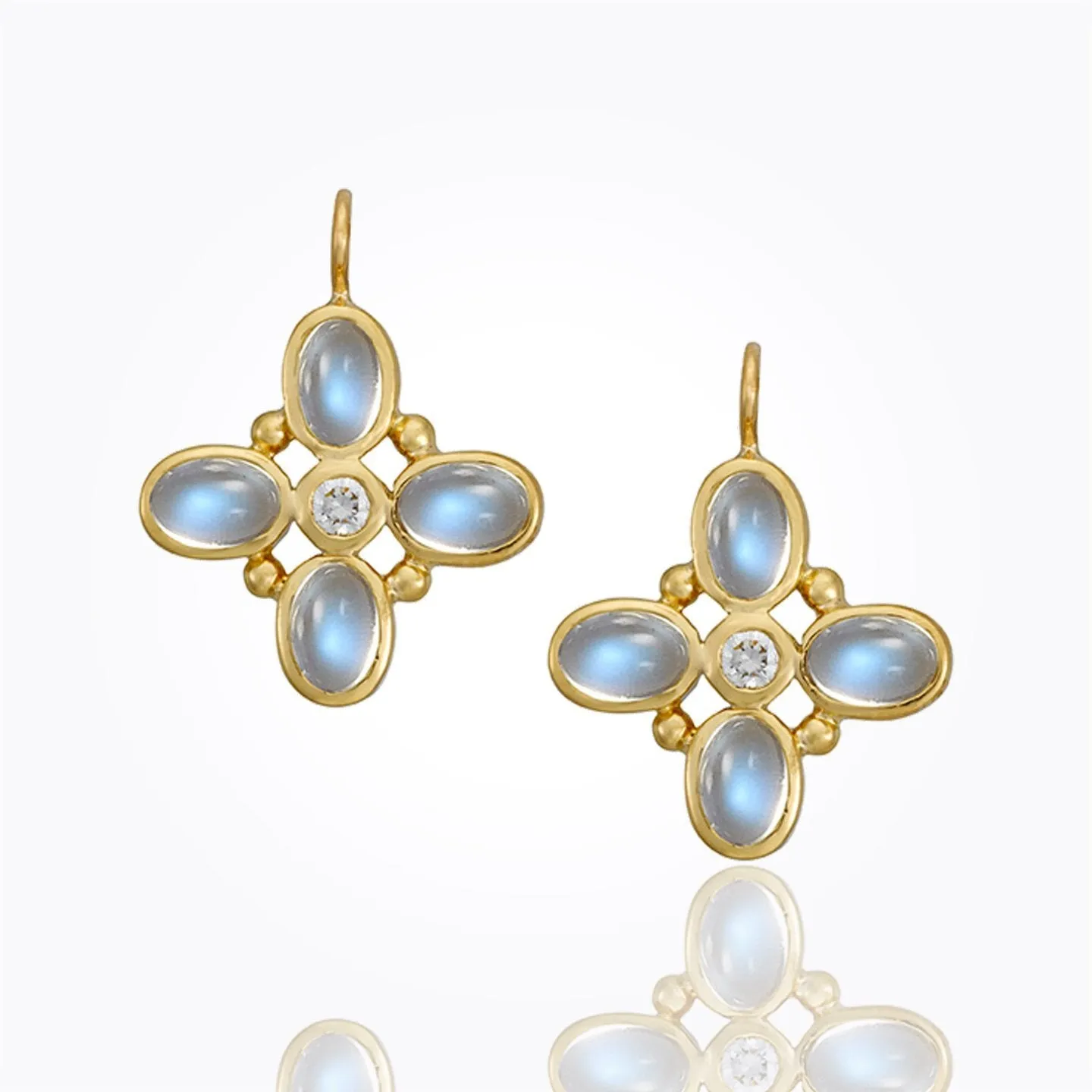 18K Classic Quadrifoglio Earrings with royal blue moonstone and diamond