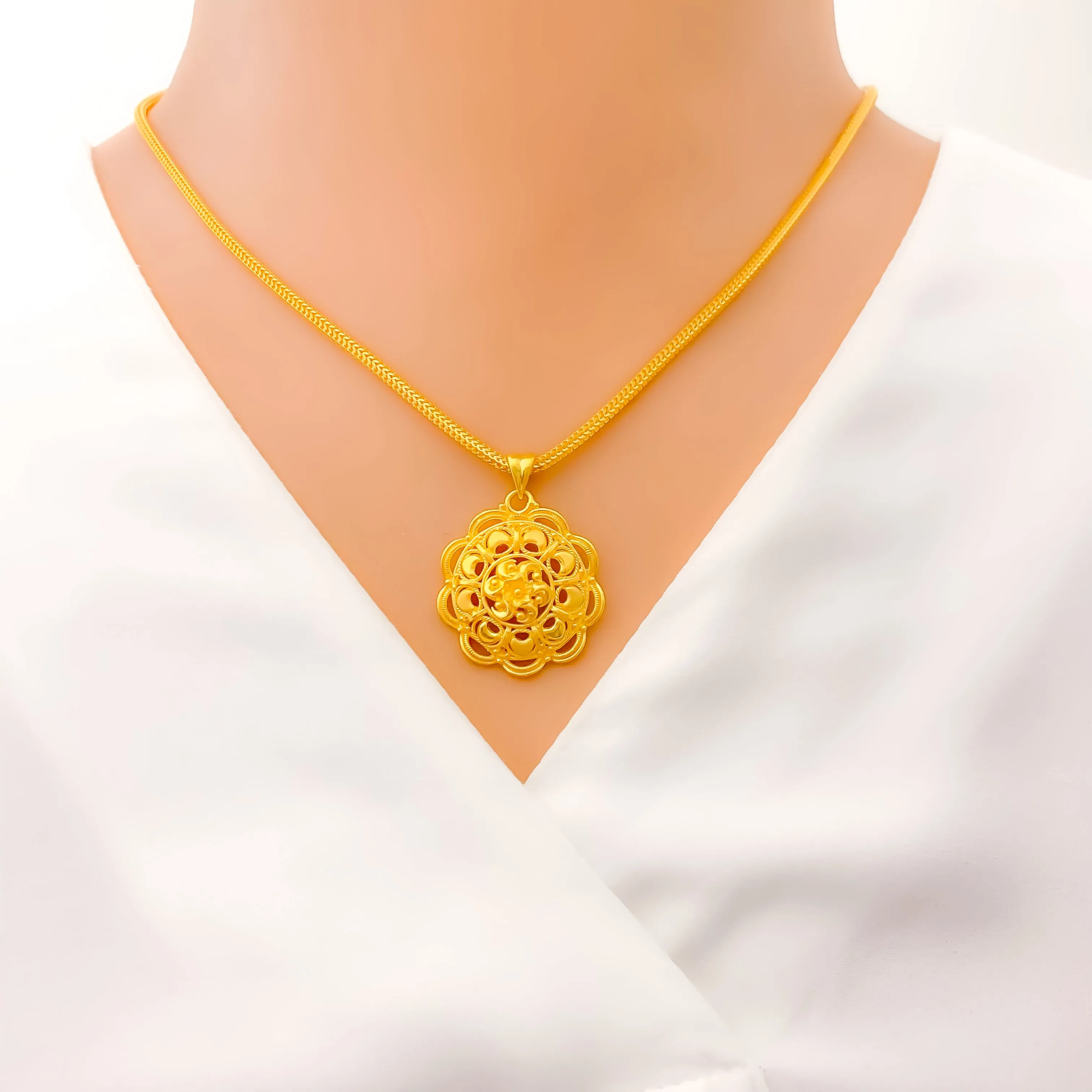 Beautiful Intricate 22k Gold Pendant