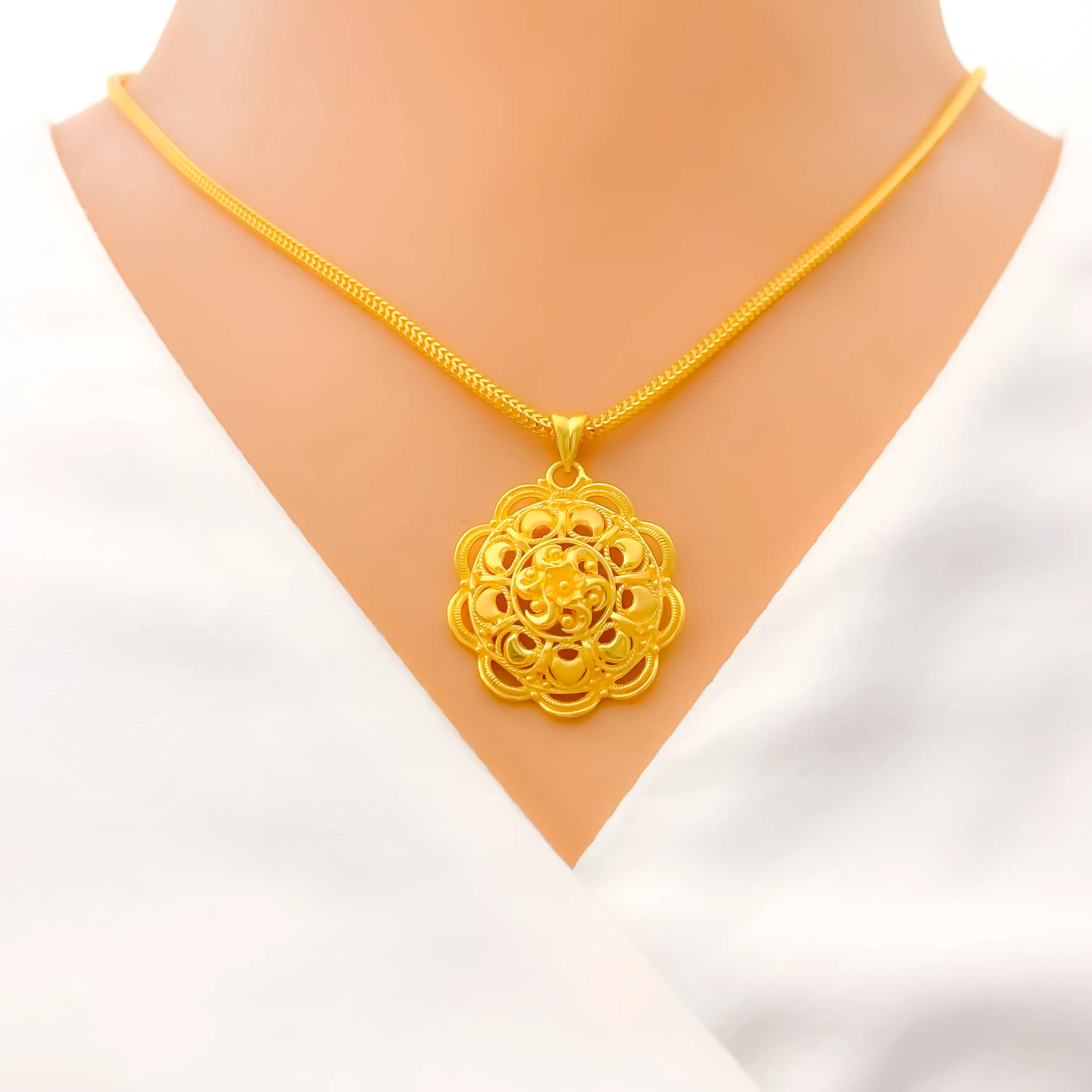 Beautiful Intricate 22k Gold Pendant