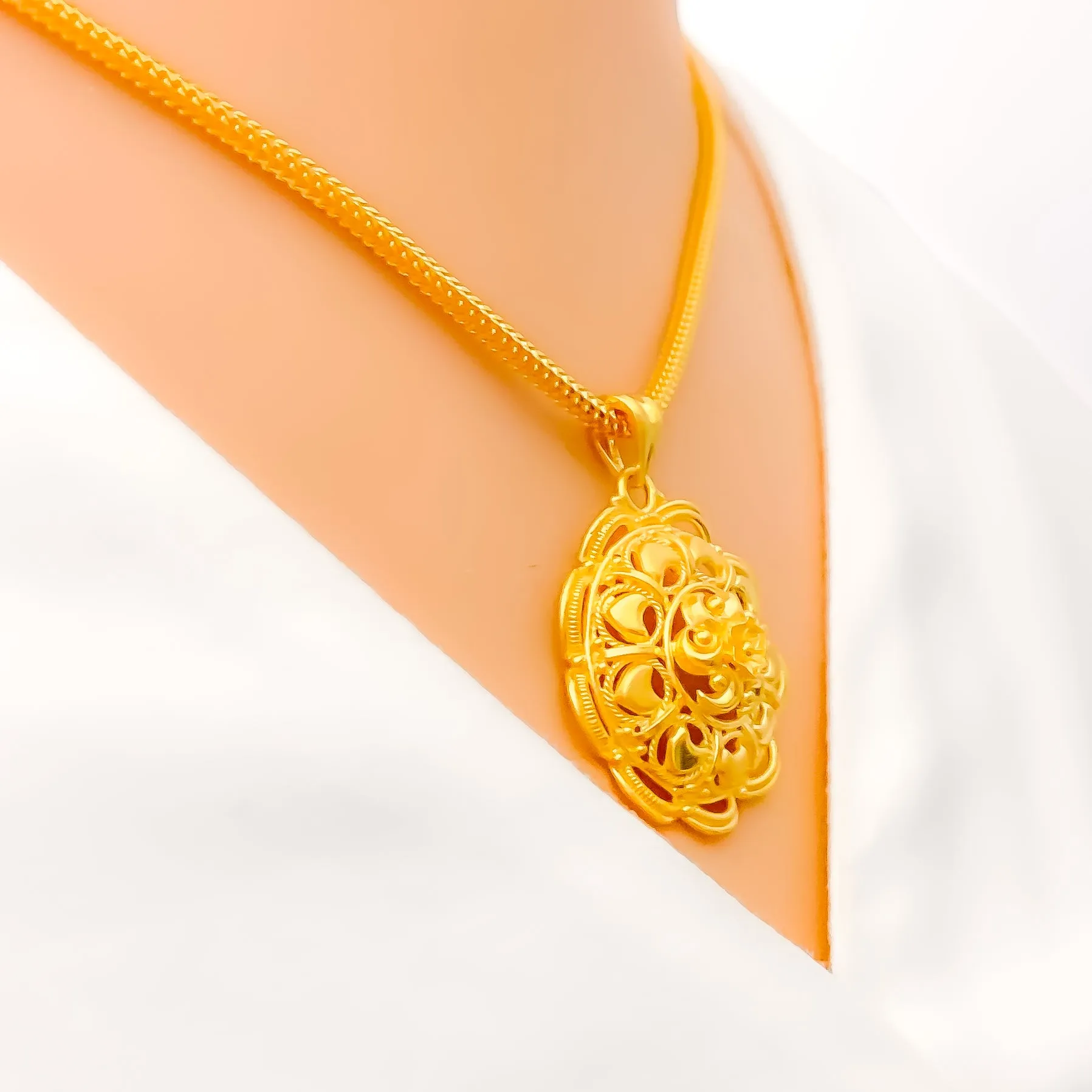 Beautiful Intricate 22k Gold Pendant