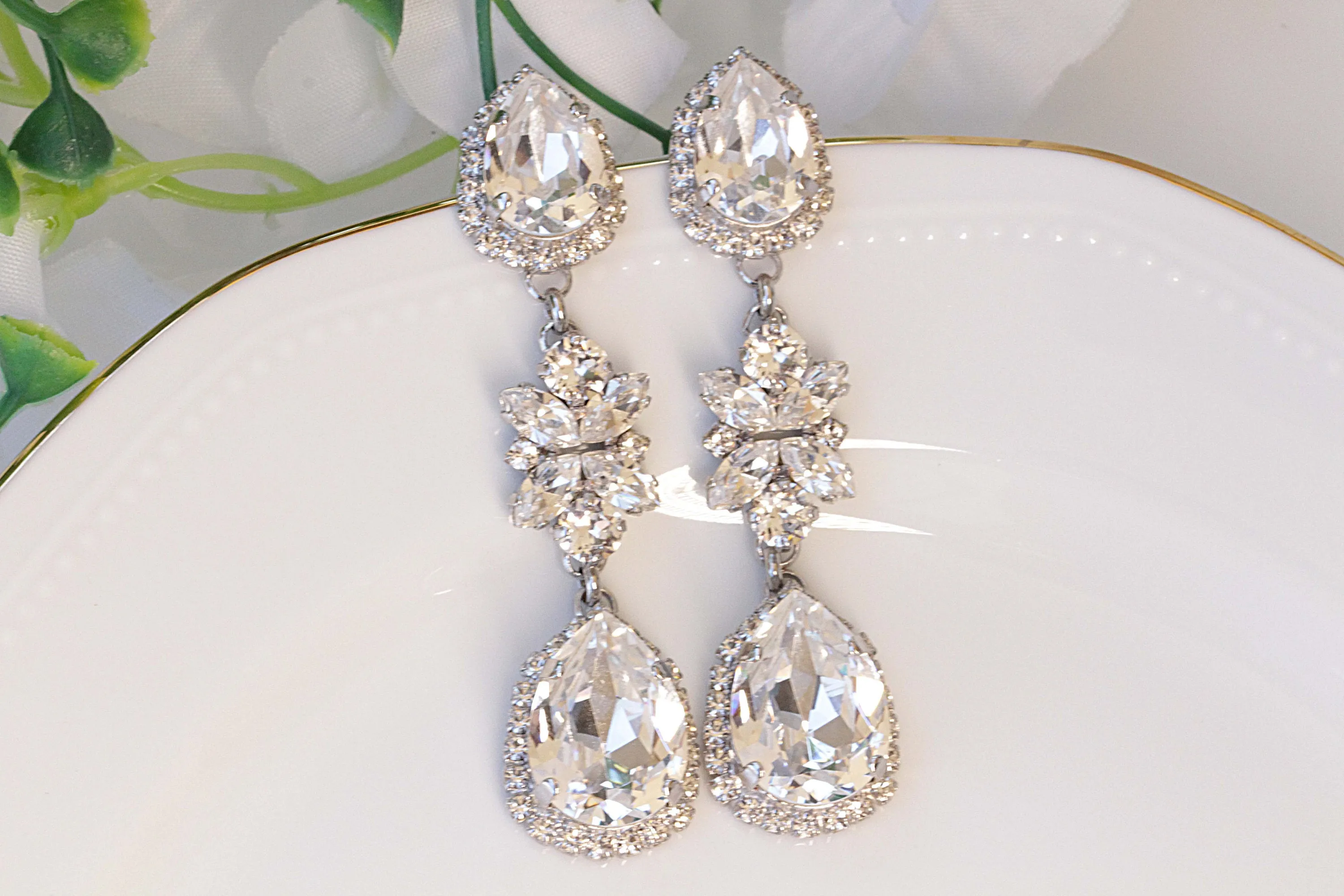 CRYSTAL LONG EARRINGS