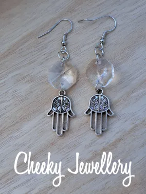 Hamsa hand earrings with hex crystals, Light wright jewellery, all so cute. Filigree earrings, dangly earrings.