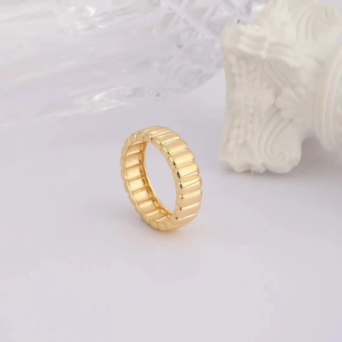 Kyerlyn Gold Stripe Rings Size 6-9