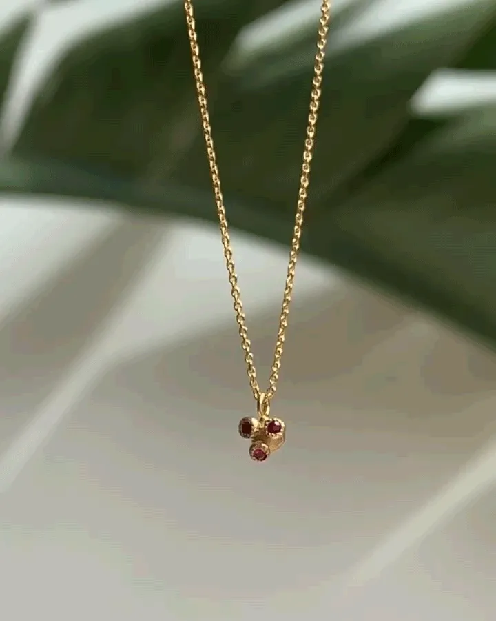 Melee 34B / Ruby Pendant