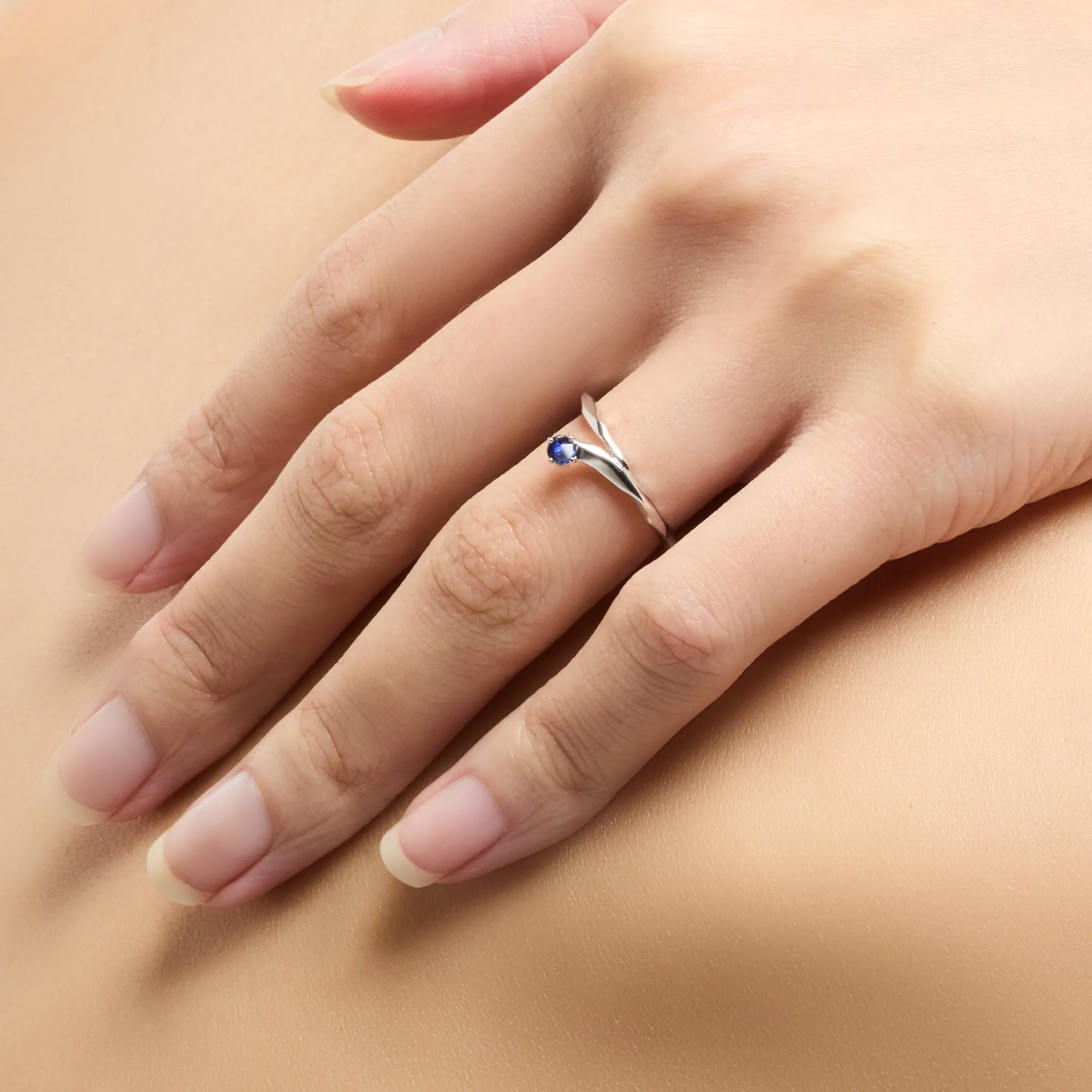 Meteor blue sapphire ring