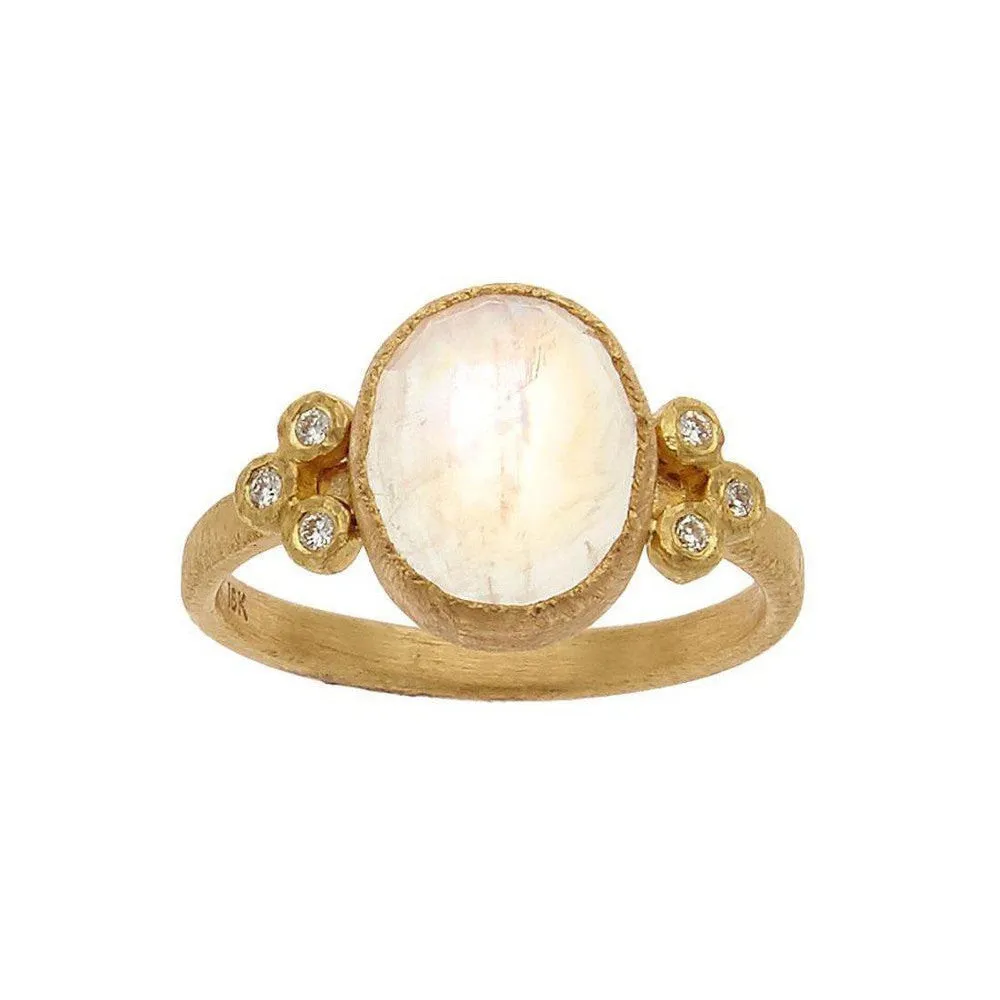 Moonstone Ring 18k Gold