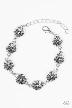 Paparazzi Bracelet ~ Poppy Posh - Silver