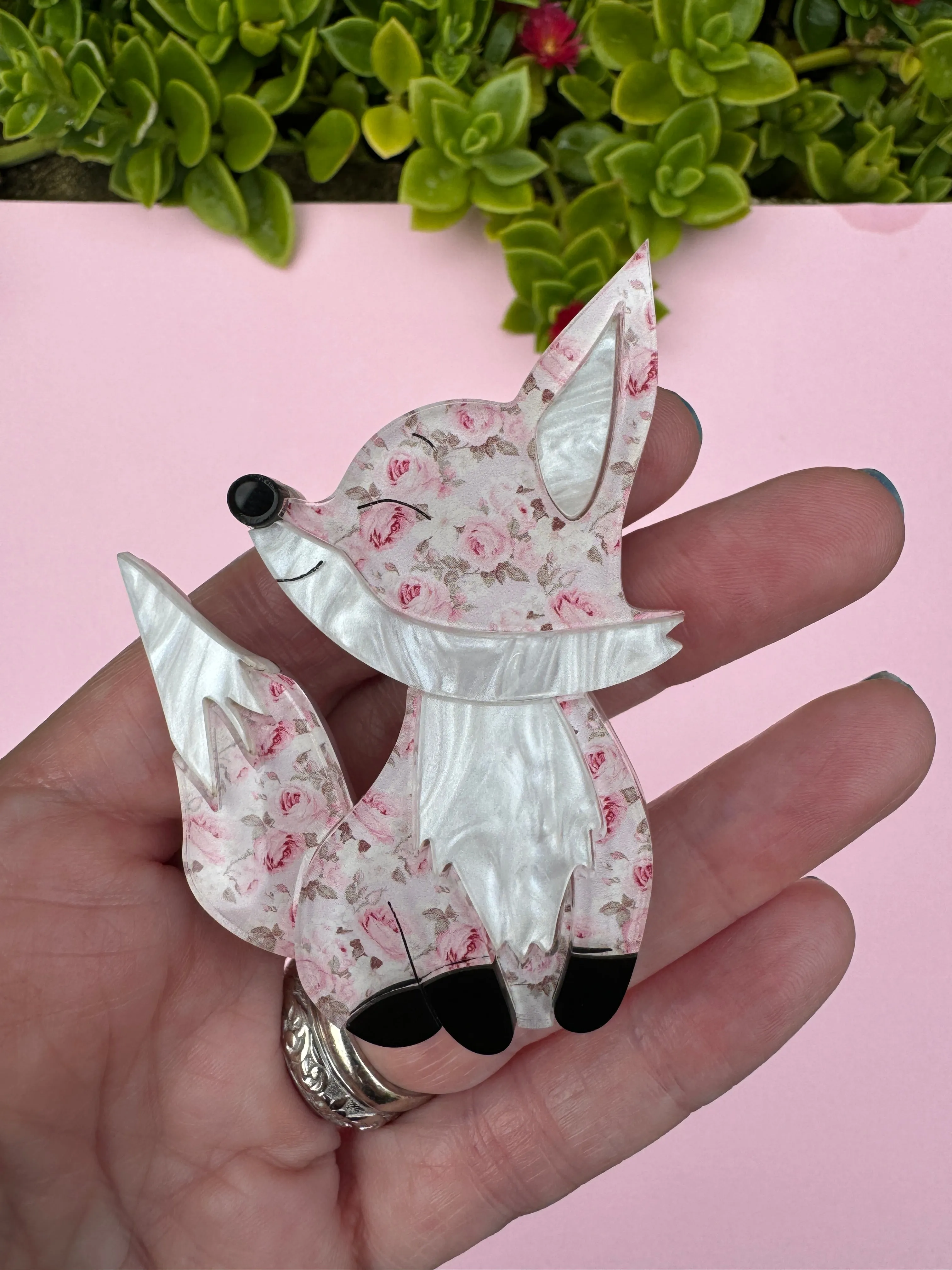 Rose the 🦊 fox  - Brooch