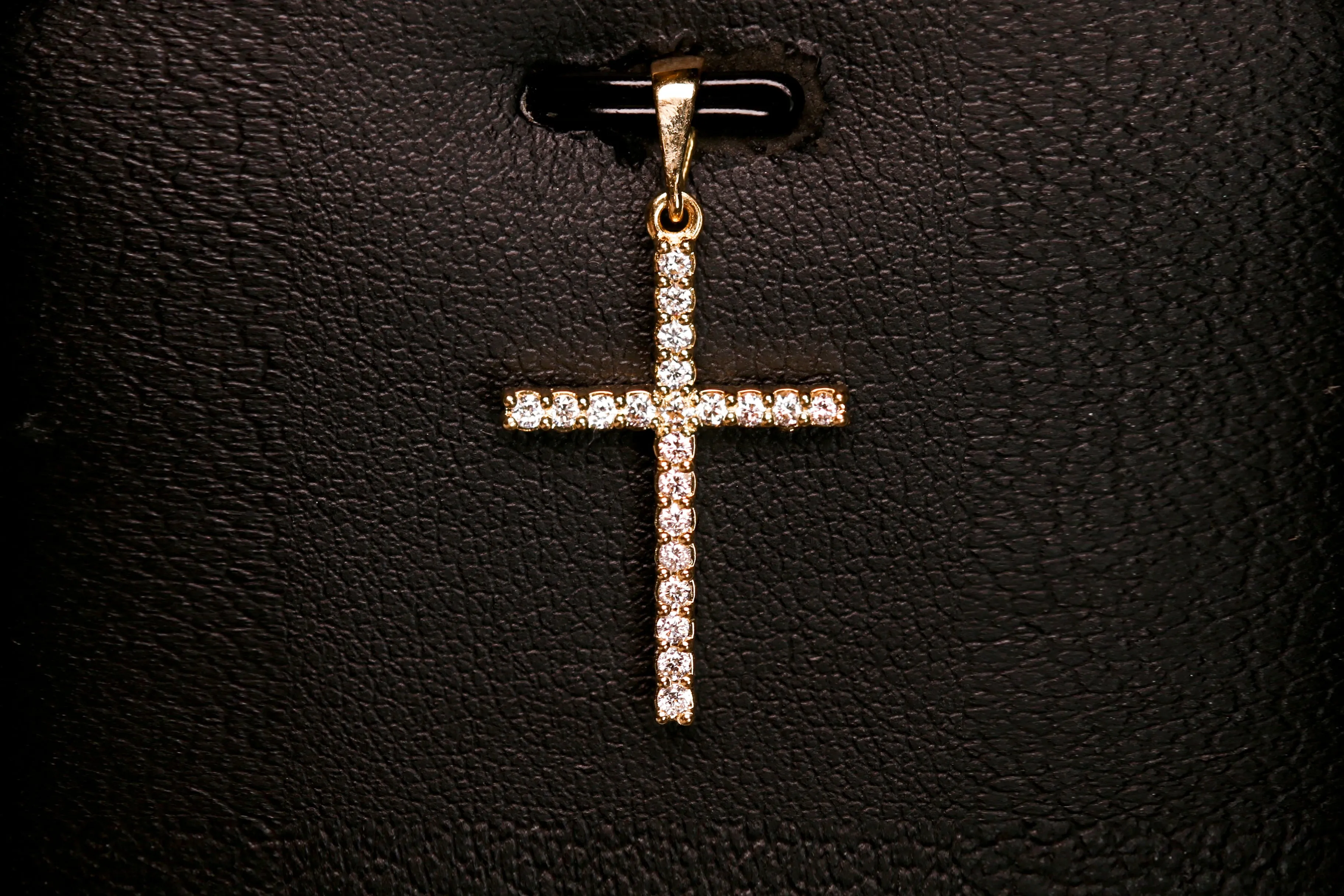 Yellow Gold Cross Pendant with Diamonds 18K